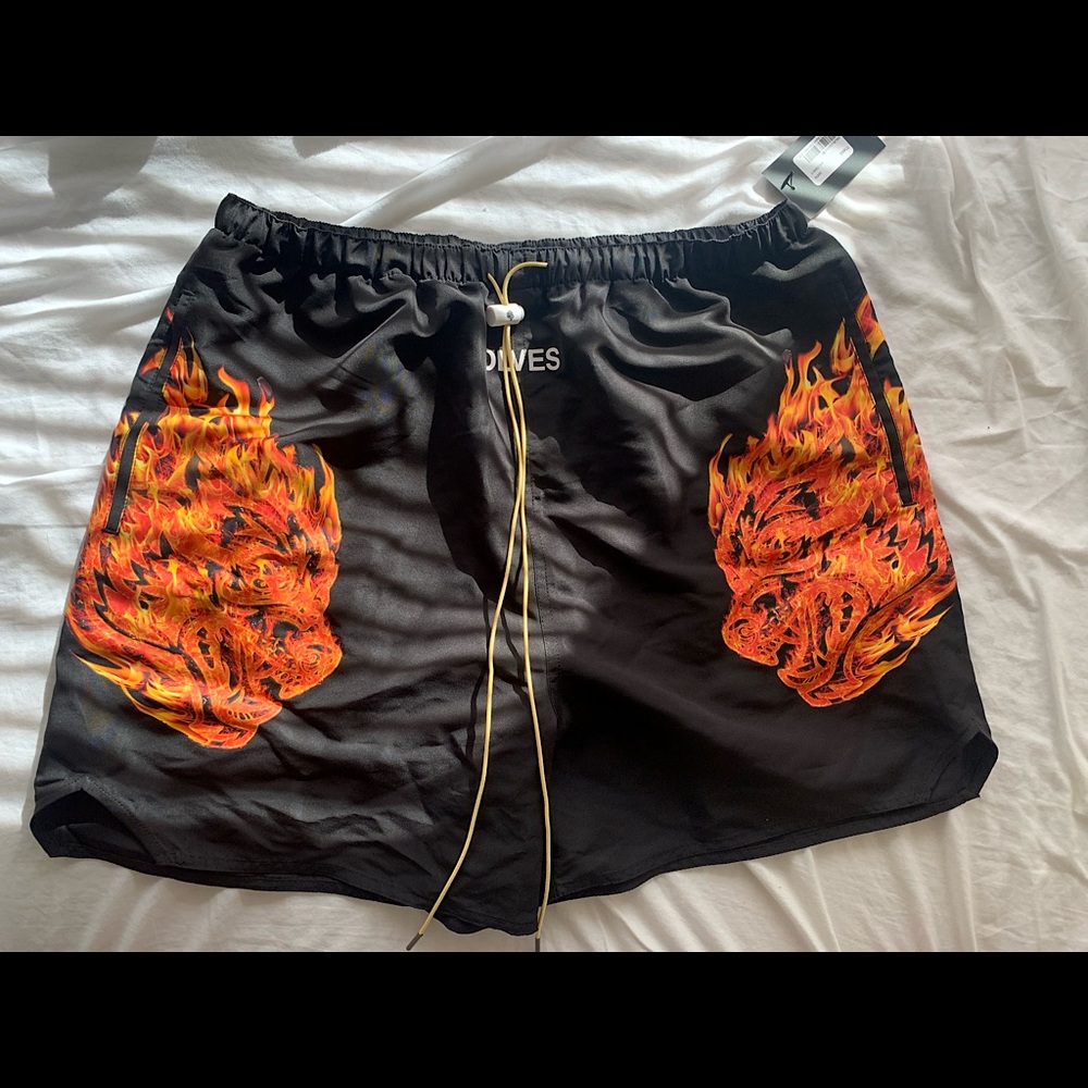 Darc Sport GIVE THEM HELL warm up shorts in nylon Black
